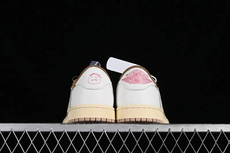 All categories Air Jordan Jordan series basketball shoes Air Jordan 1 Low Travis Scott x Air Jordan 1 Low OG AJ1 Joe 1 undercut low DM7866-106